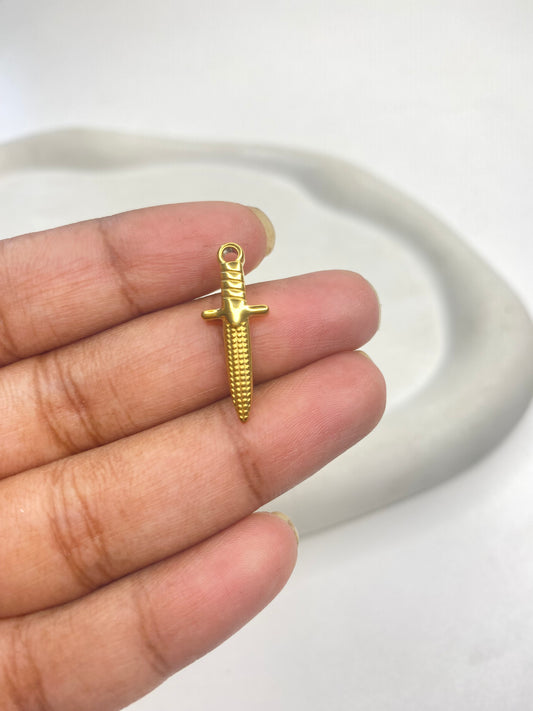 SS 2835 Sword charm 18k Gold plated stainless steel ( 1 piece ) Anti tarnish
