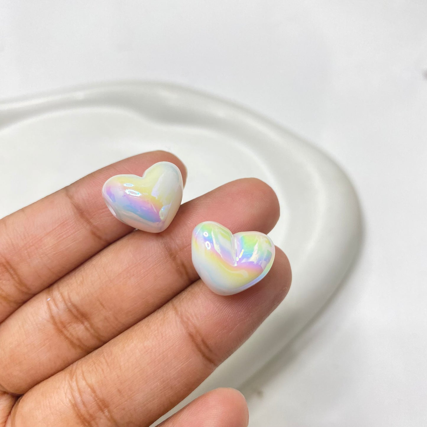 BBB 131 (D) Heart rainbow uv plated shiny irrediscent Acrylic bead (1PC)