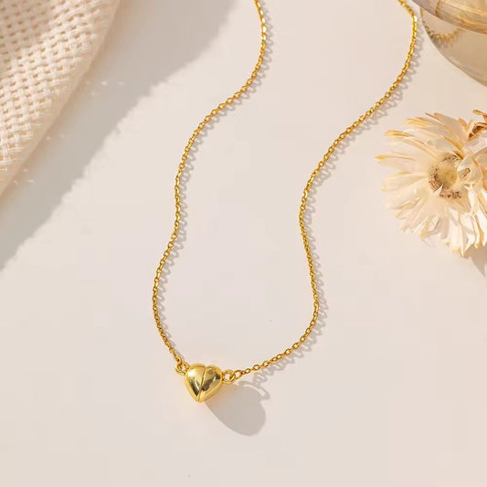 SJ 642 - Magnetic Heart dainty Necklace - 18k Gold PVD plated stainless steel - Anti tarnish