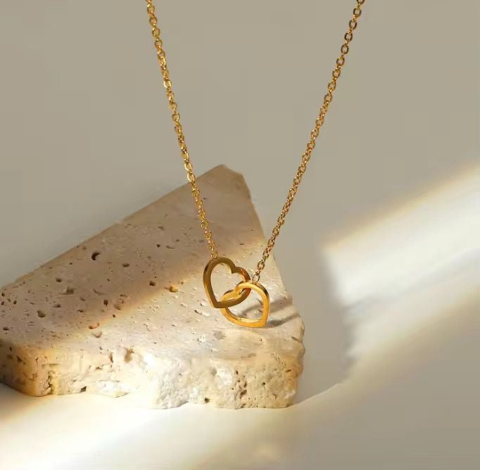 SJ 570 double heart loop necklace - 18k Gold PVD plated stainless steel - Anti tarnish
