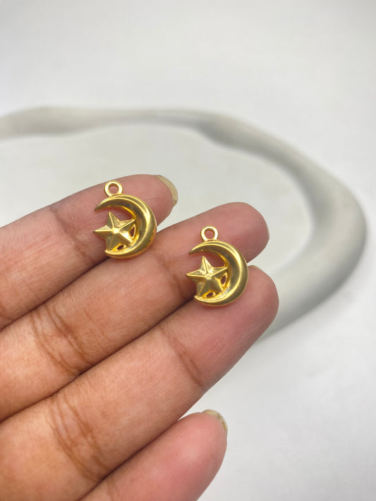SS 2844 Moon & Star charm 18K Gold plated stainless steel ( 1 piece ) Anti tarnish