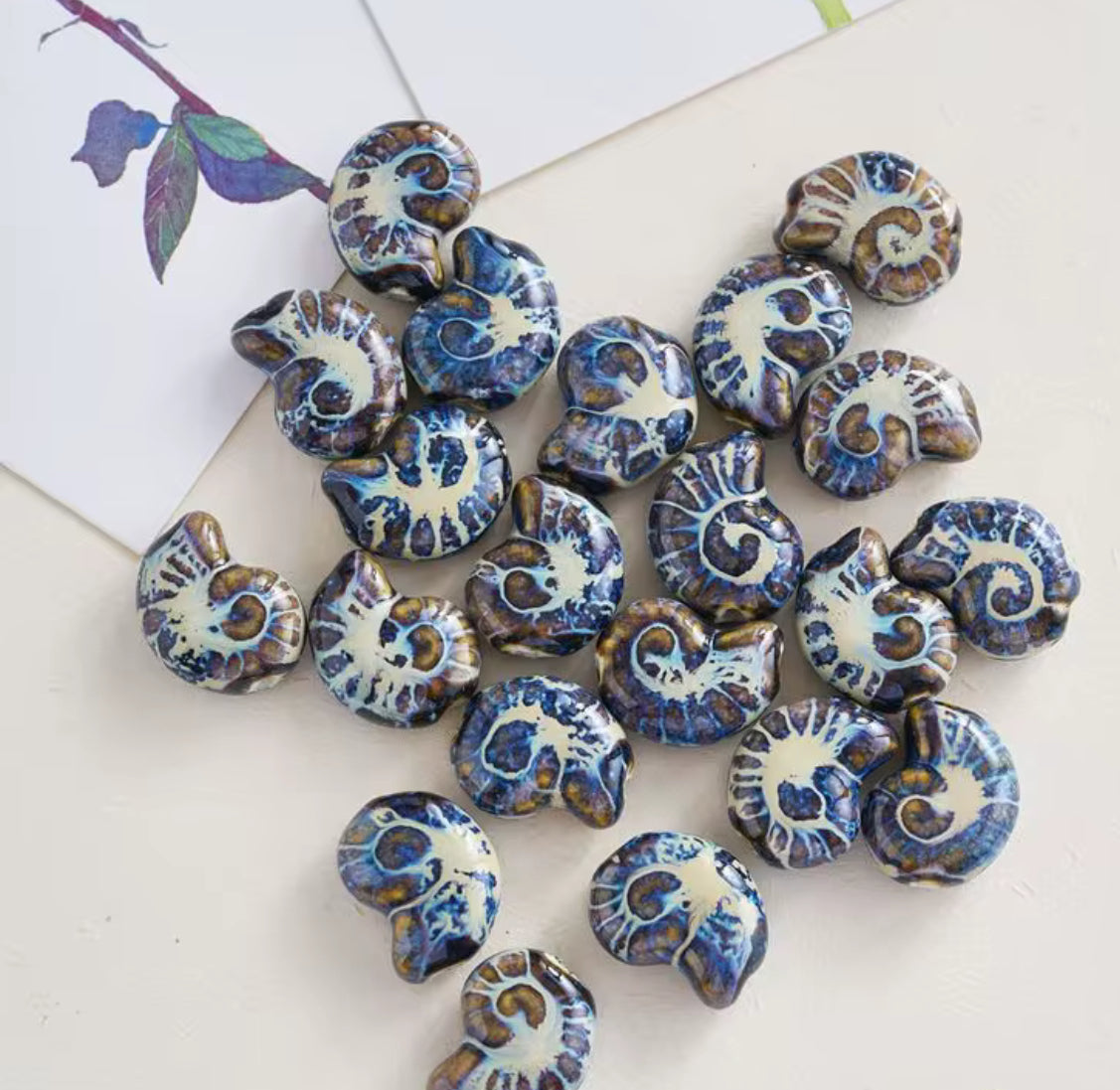 BBB 215 (c) Dark Blue Conch Shell Porcelian Ceramic bead ( 1 pc ) High Shine ( 21:16 mm )