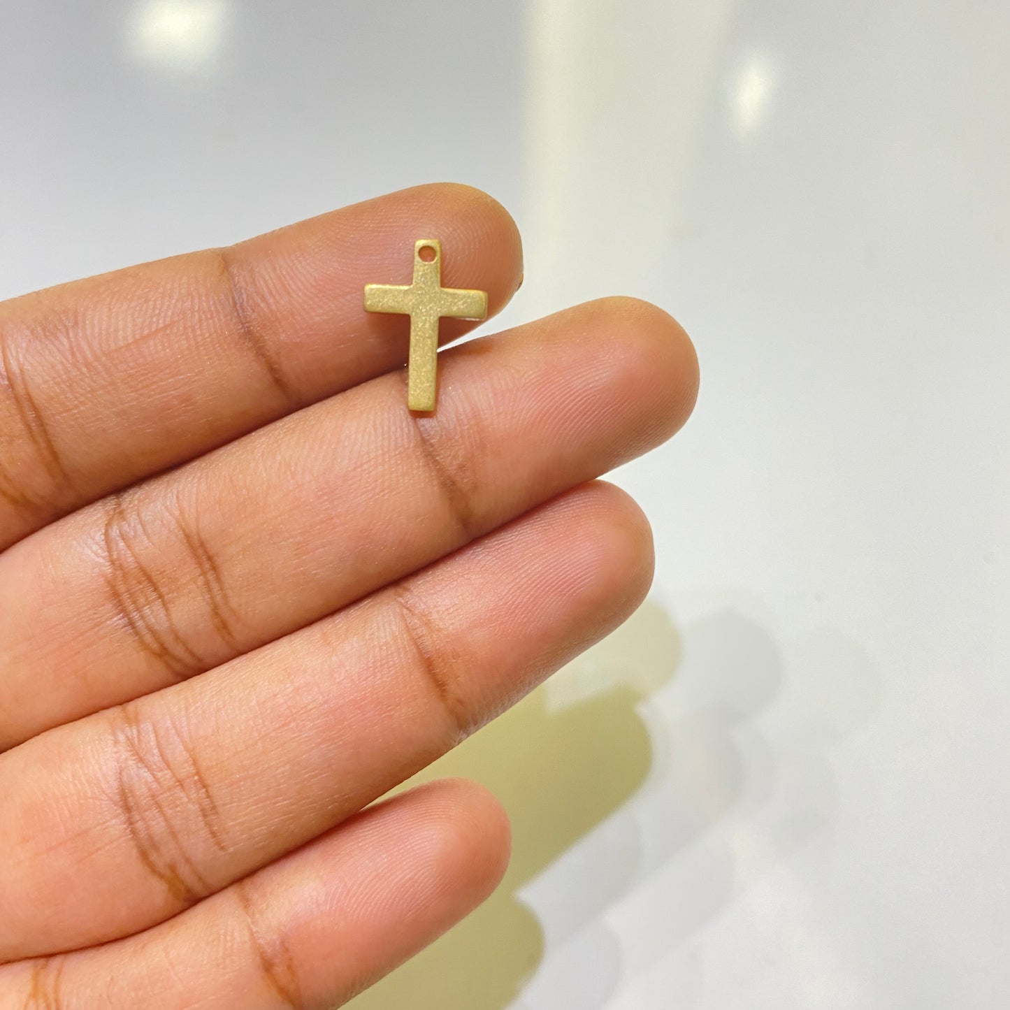 B 1066 cross charm ( 1 pc )
