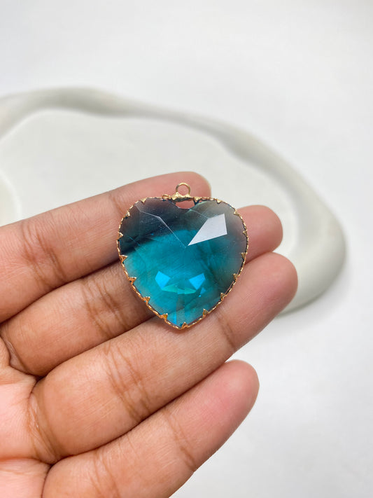 BBB 147 (h) Sea Blue big heart crystal 14K gold plated charm ( 1 pc ) Anti tarnish ( 38 mm )