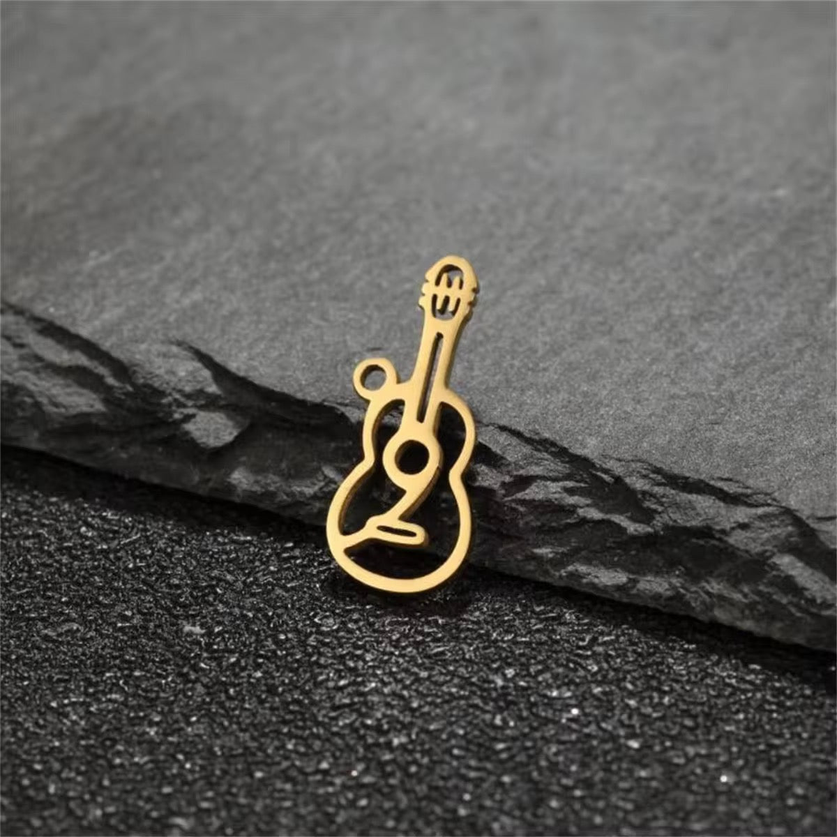 SC13N Guitar Dainty Charm 18k gold PVD 316 Stainless steel ( 1 pc ) Anti tarnish ( 17*8mm )