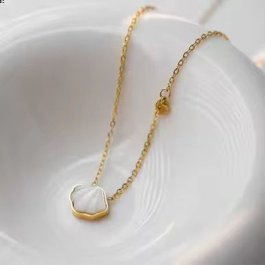 NSJ43C Petite Mother of pearl Necklace 18k Gold PVD plated