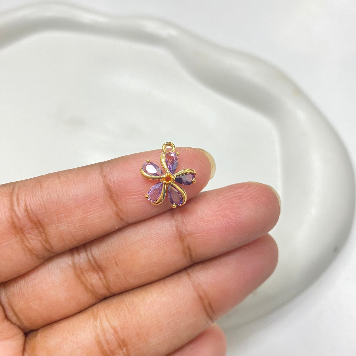 CZ 412 Purple flower pendant gold plated - per piece - anti tarnish