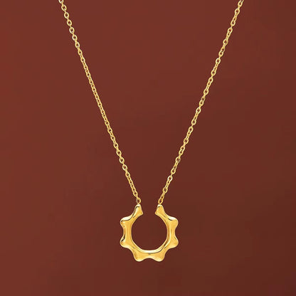 NSJ07D Sunflower Horse Shoe Necklace - 18k Gold PVD plated 316 stainless steel - Anti tarnish