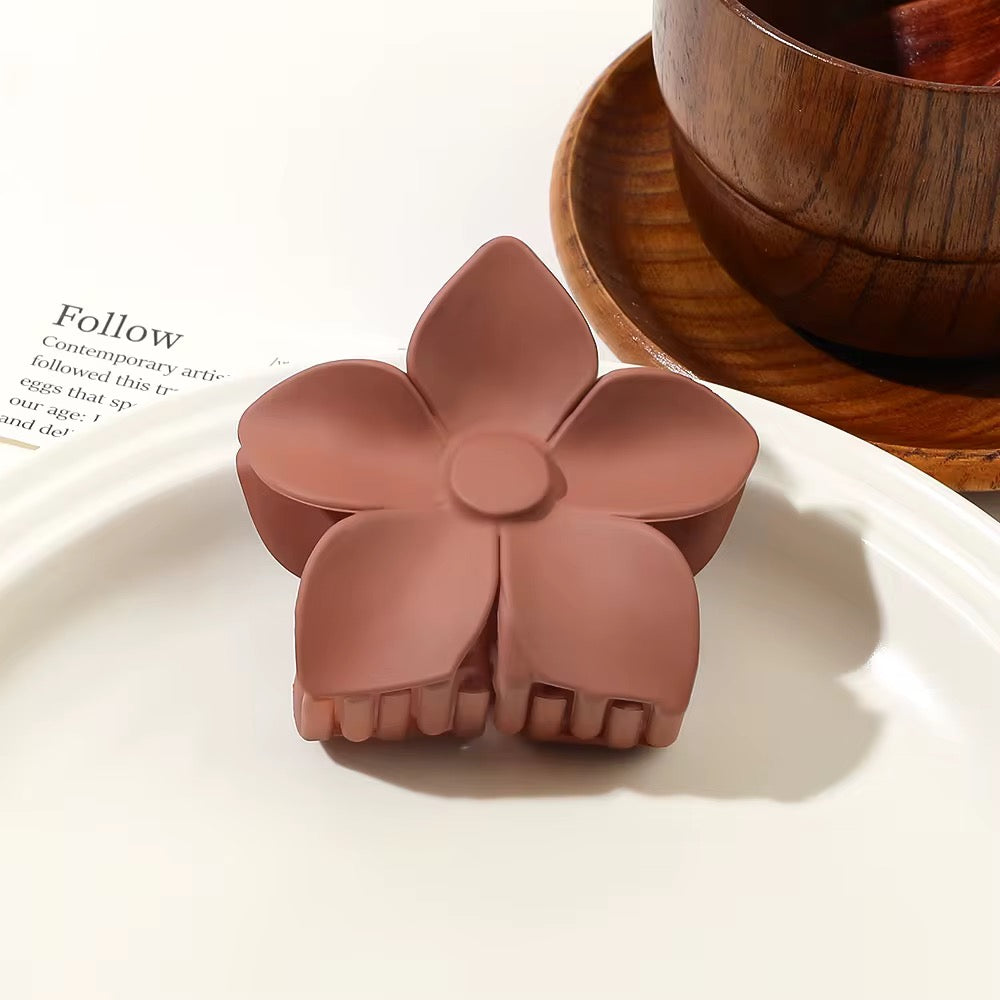 HA 15 (b) Brown Mini Hawaii Floral Hair Claw Clip ( 1 pc )