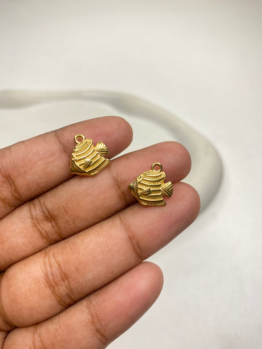 SS 2861 Fish charm 18K Gold plated stainless steel ( 1 piece ) Anti tarnish ( 12 mm )