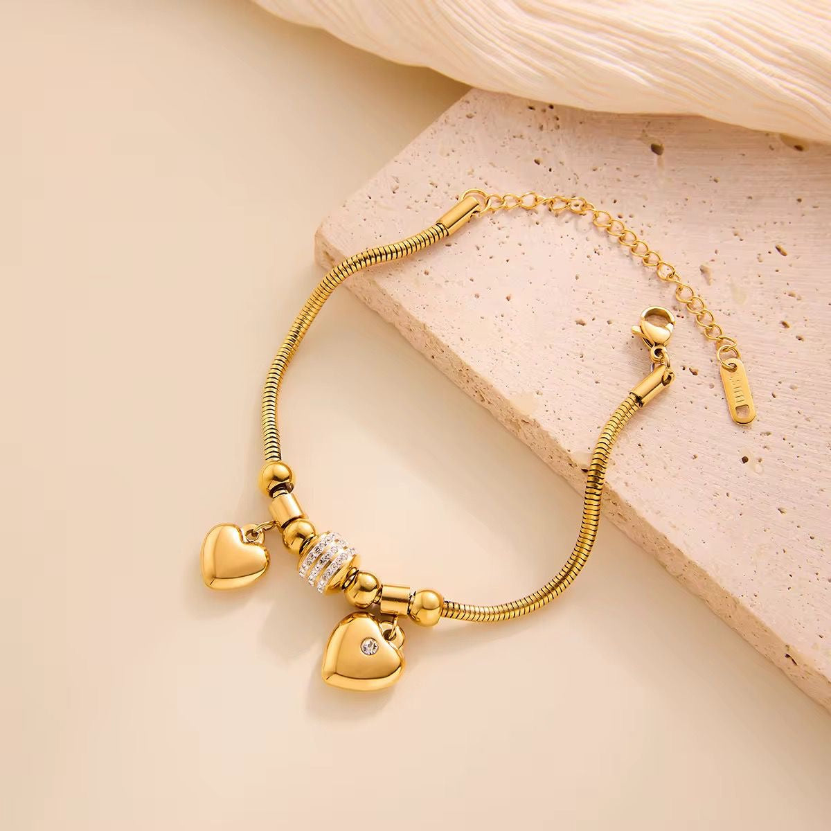 SJ 869 heart Charm bracelet - 18k Gold PVD plated stainless steel - Anti tarnish