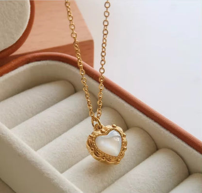 NSJ49C Love Heart white shell Necklace - 18k Gold PVD plated