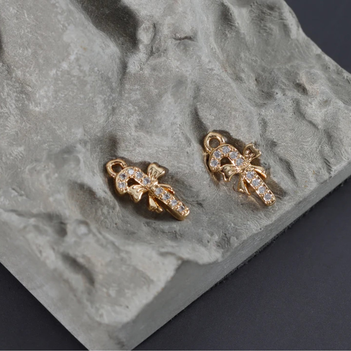 SS 499 candy cane gold plated charm - per piece - anti tarnish