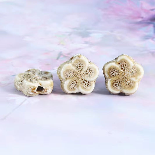 BBB 235 (c) Cream Floral Ceramic bead ( 1 pc ) Porcelian Ceramic ( 16mm )