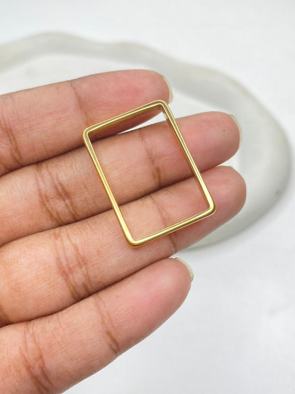 SS 3008 Rectangle Bezel 18K Gold PVD plated stainless steel ( 1 piece ) Anti tarnish ( 21:29 mm ) Thickness 3mm