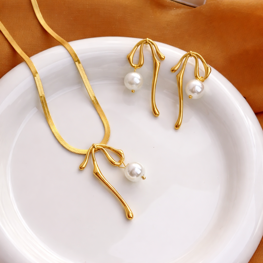 SJ 1162 Gold Necklace and earrings - 18k Gold PVD plated stainless steel - Anti tarnish