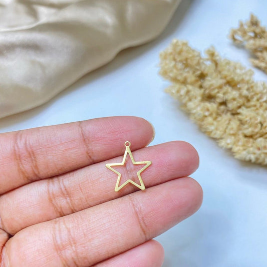 SS 149 Hollow star charm (1 pc )