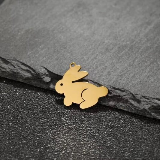 BBB 400 (k) Rabbit Dainty Charm 18k gold PVD 316 Stainless steel ( 1 pc ) Anti tarnish ( 19*15mm )