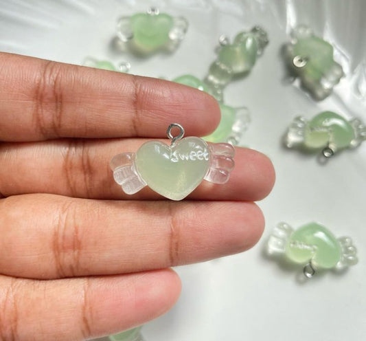 BBB 198 (B) Green heart resin charm (1PC)