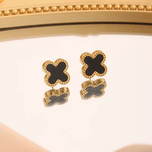 SJ 702 Black Clover Stud Earring - 18k Gold PVD plated stainless steel - Anti tarnish