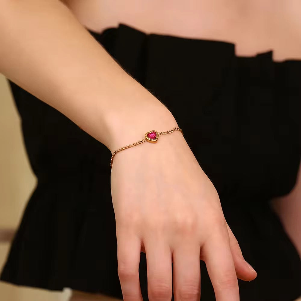 SJ 417 Red Zircon Heart Figaro Bracelet- Premium 18k Gold PVD plated stainless steel - Anti tarnish - Wholesale