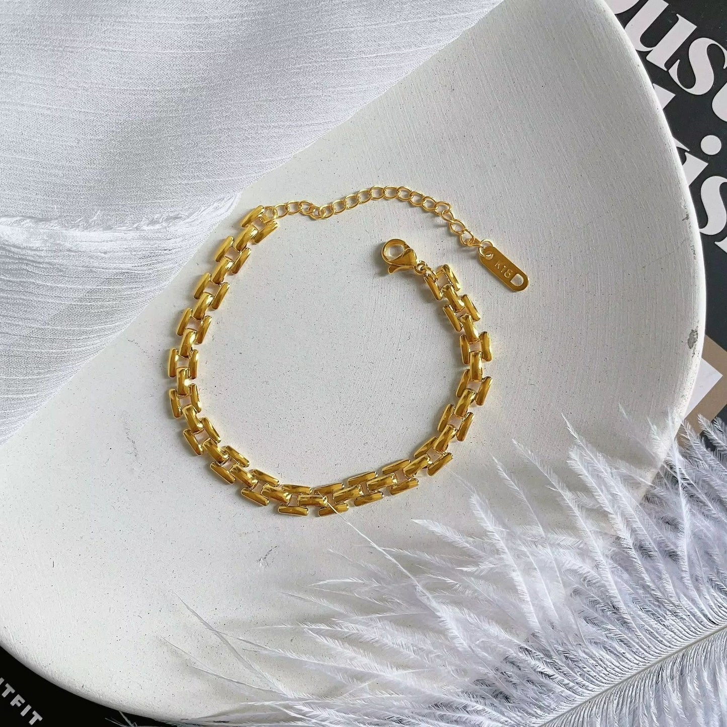 SJ 837 Unisex Cuban Bracelet - 18k Gold PVD plated stainless steel - Anti tarnish