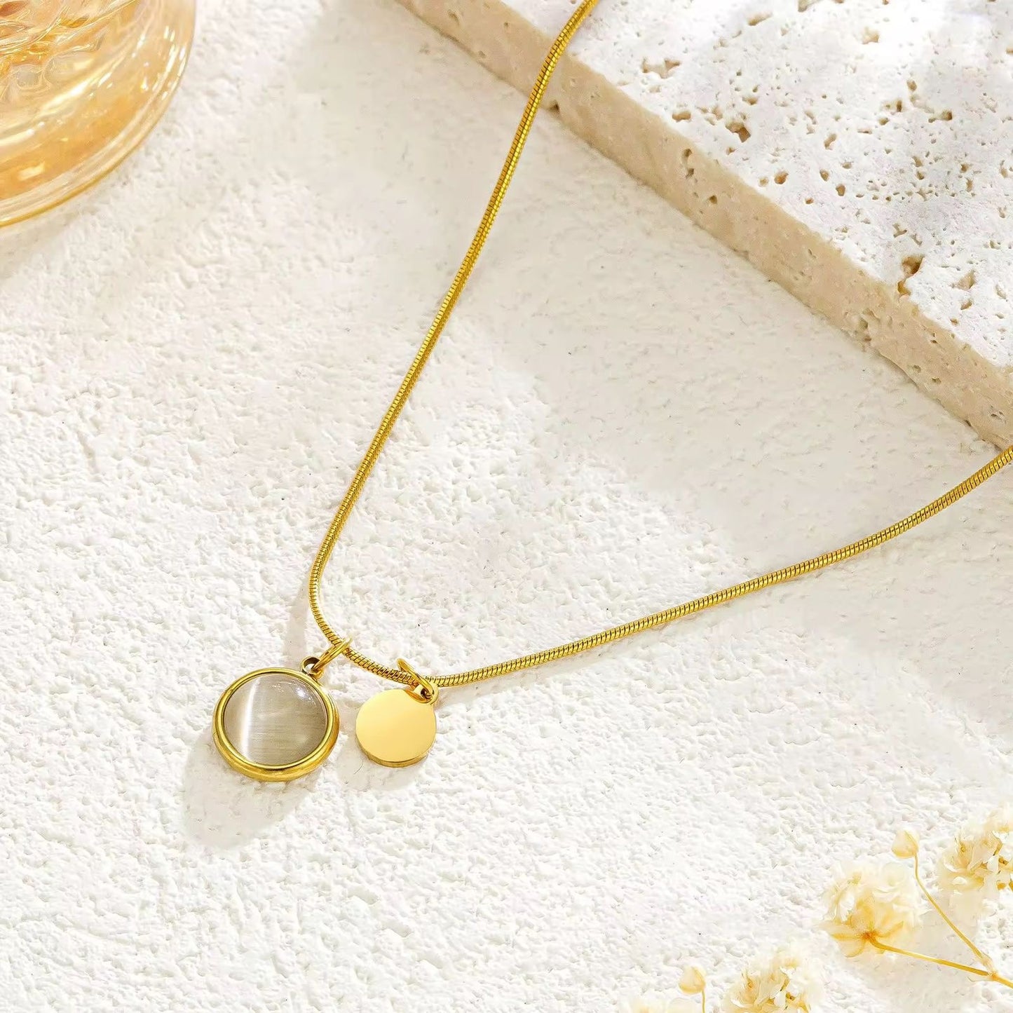 SJ 1070 Minimalistic Pearly Necklace  - 18k Gold PVD plated stainless steel - Anti tarnish