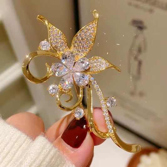 BR 57 Exquisite Retro Floral Zircon Brooch ( 1 PC ) Anti Resistant