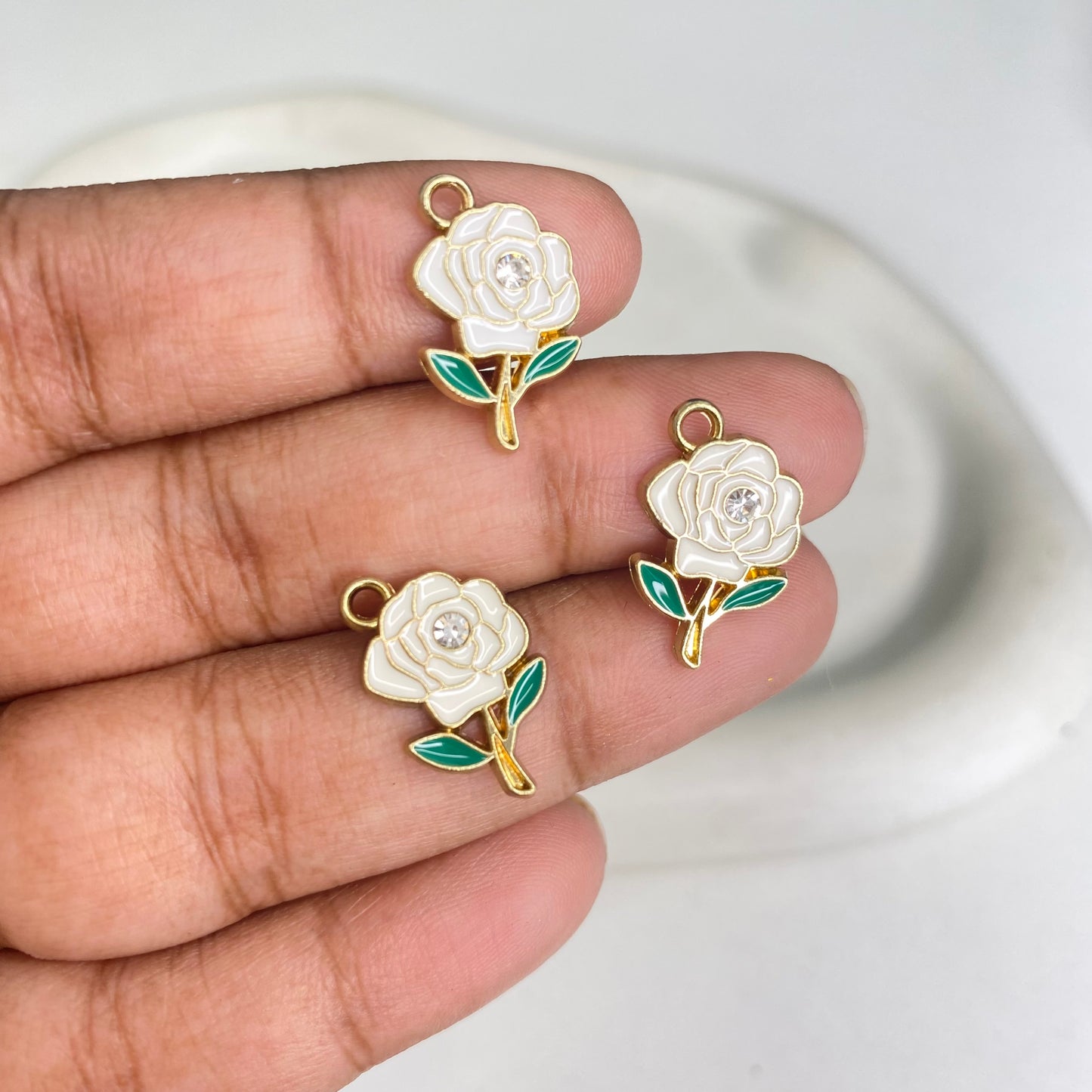 BBB 293 (d) White Rose Flower enamel charm ( 1 pc ) High quality shine ( 12:15mm )
