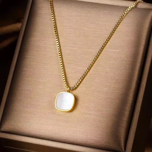 SJ 737 Square Shell Unisex Necklace - 18k Gold PVD plated stainless steel - Anti tarnish