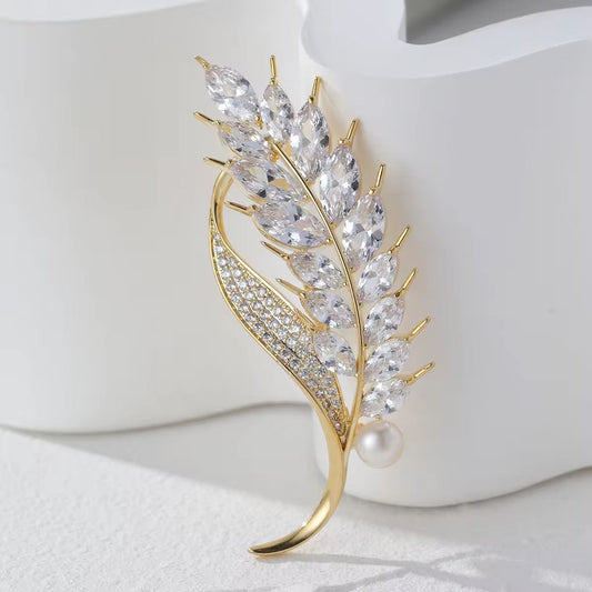 BR 18 leaf shaped zircon brooch ( 1 pc ) Tarnish Resistant