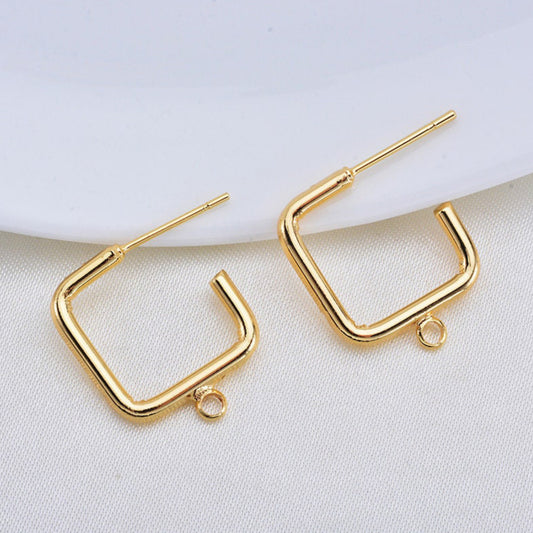 SS 870  18k gold plated square stud ( 2 pc ) Anti tarnish