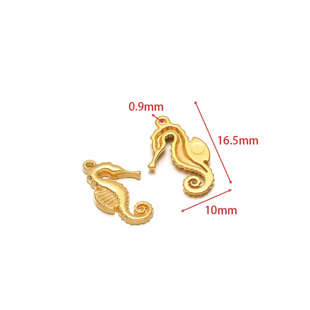 SS 2983 Sea Horse Charm Tiny Sea Creature 18K Gold PVD plated stainless steel ( 1 piece ) Anti tarnish ( 10:16.5 mm )