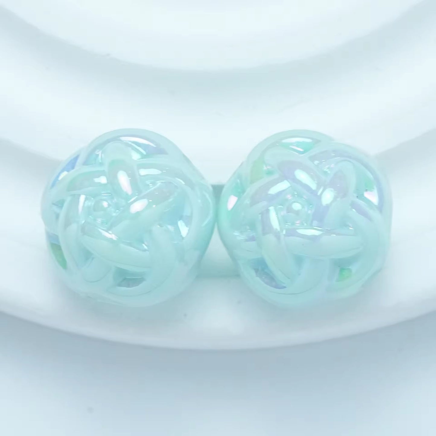 BBB 382 Yarn Ball Round Bead ( 1 pc ) UV plated Acrylic ( 16mm )