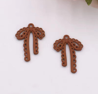 APC04X Bow Spray painted Charm ( 1 pc ) High Quality Alloy ( 28:20 mm )