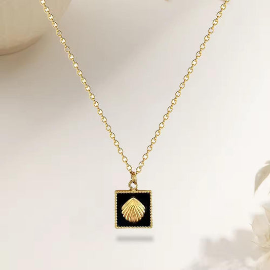 NSJ45C MidNight Shell Square Necklace 18k Gold PVD plated