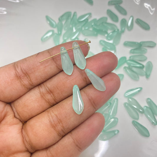 GB 580 sea green long drop glass bead ( 1 pc )