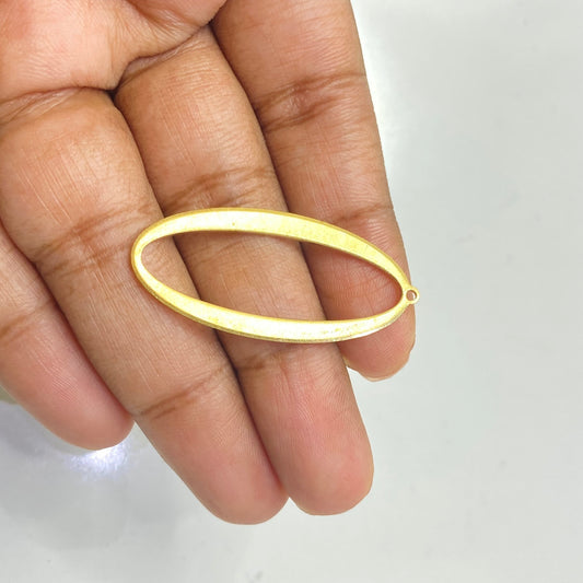 SS 213 oval charm
