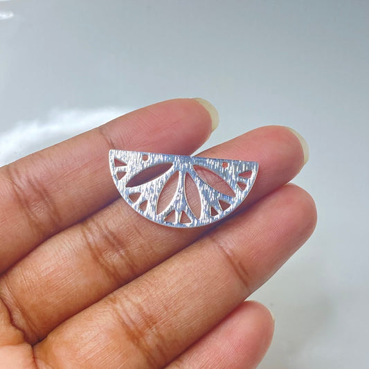 SS 288 - Half circle silver plated charm