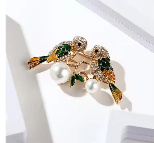 BR 91 Magpie Zircon Brooch ( 1 PC ) Anti Resistant