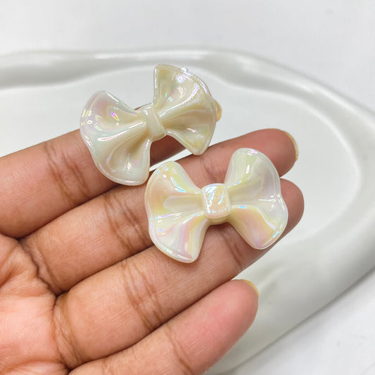 BBB 175 (B) white bow iridescent Acrylic bead (1PC)