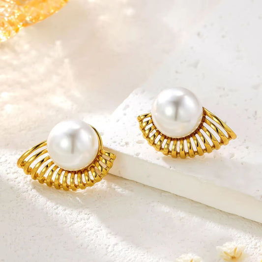 SJ 1069 Pearl stud Earring - 18k Gold PVD plated stainless steel - Anti tarnish