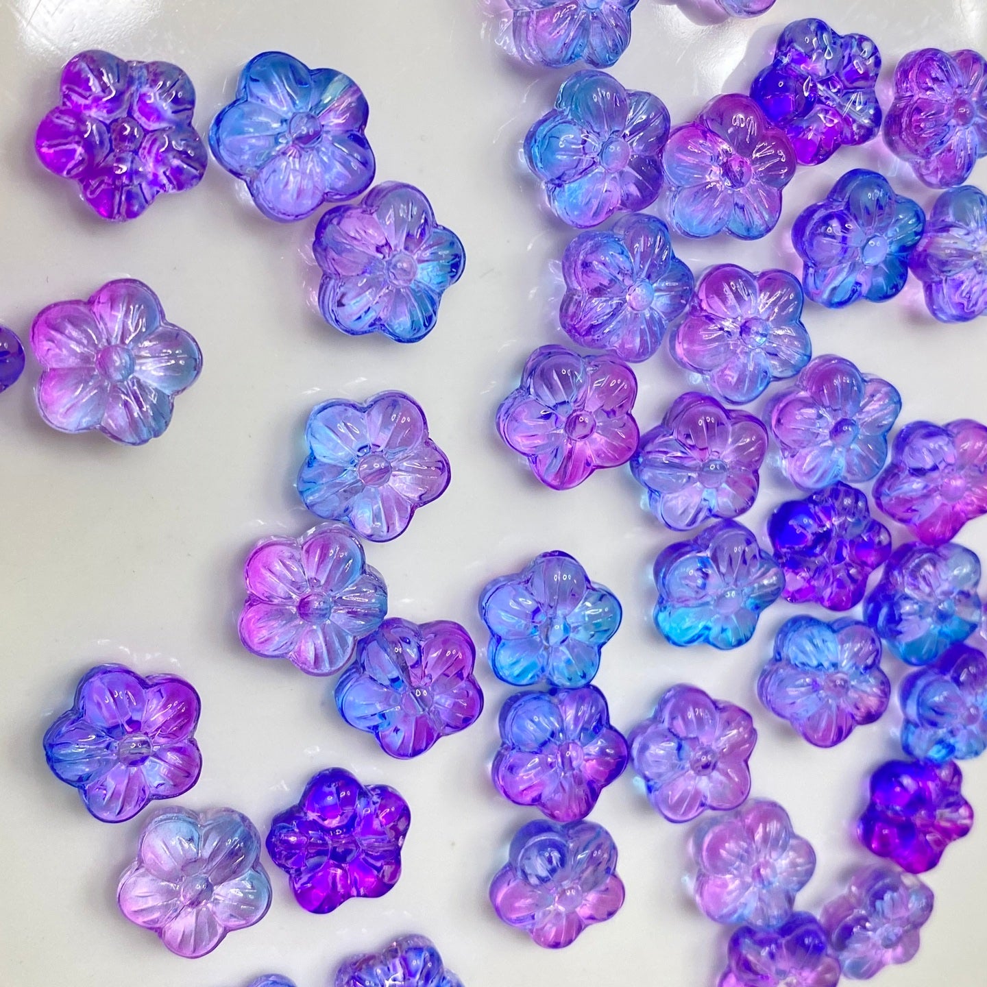 GB 615 Bluish purple tone flower glass bead ( 1 pc )