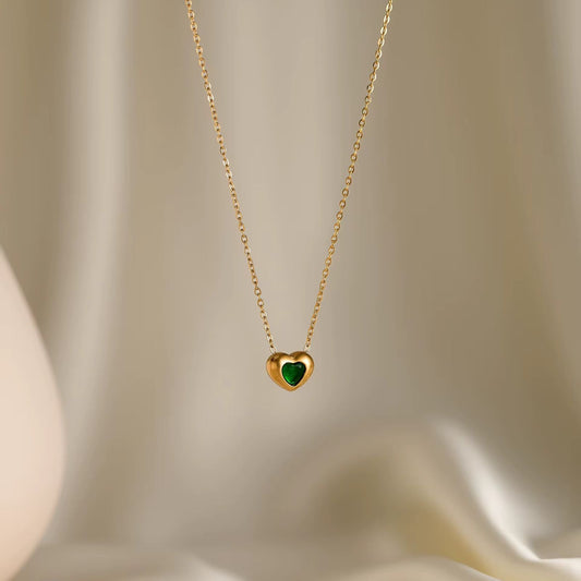 SJ 793 Dreamy Emerald Zircon Heart Dainty Necklace - 18k Gold PVD plated stainless steel - Anti tarnish