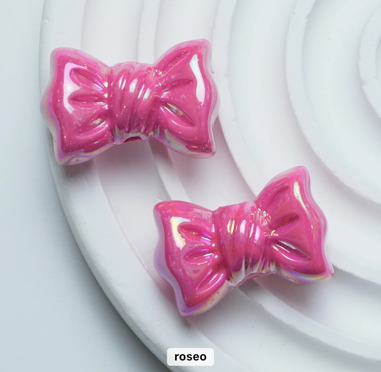 AB39 Candy bow shiny irrediscent Acrylic bead (1PC)