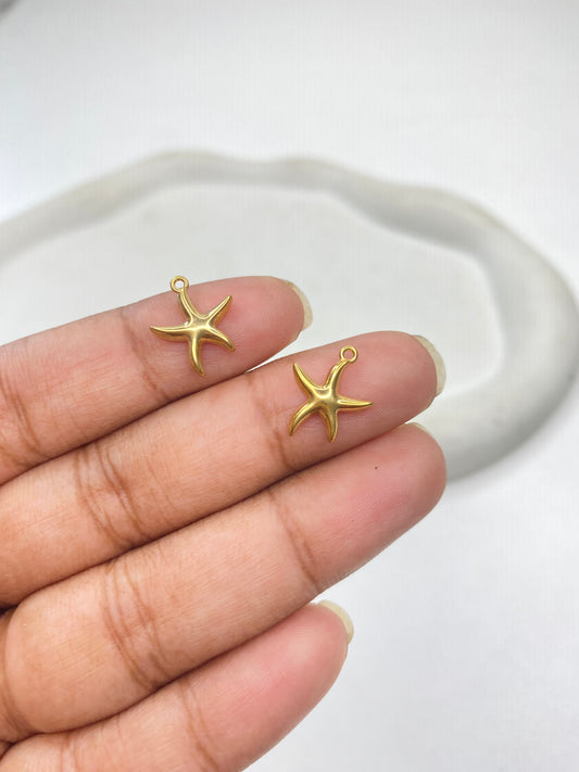 SS 2987 Star fish Charm Tiny Sea Creature 18K Gold PVD plated stainless steel ( 1 piece ) Anti tarnish ( 11:14 mm )