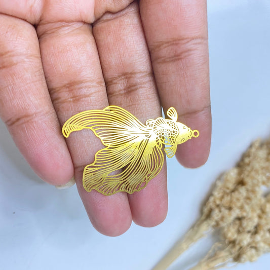 SS 119 Goldfish charm