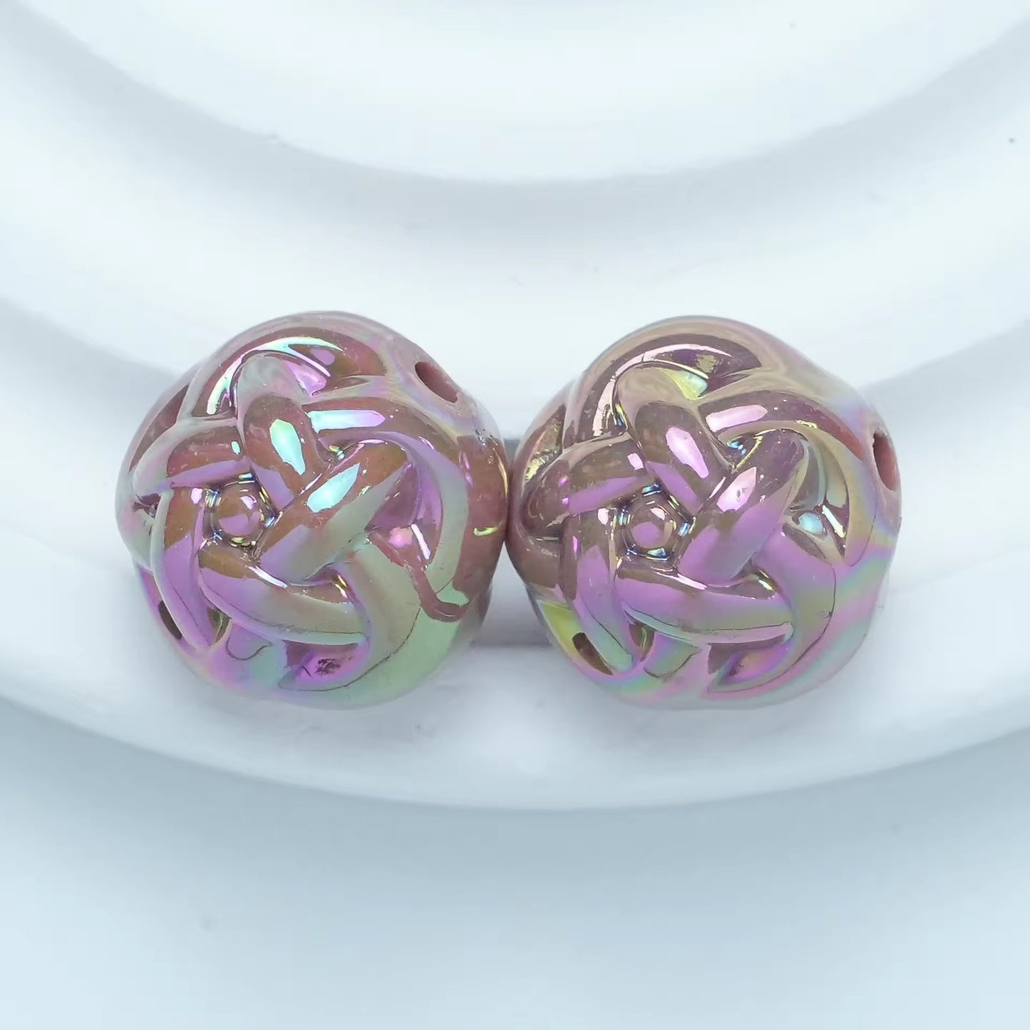 BBB 382 Yarn Ball Round Bead ( 1 pc ) UV plated Acrylic ( 16mm )