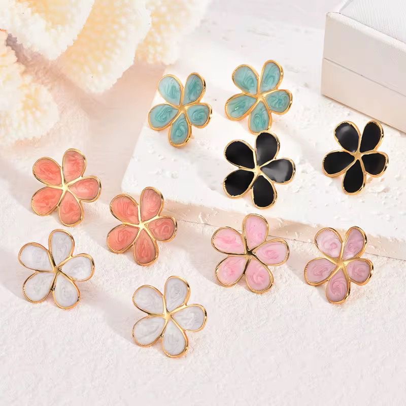 SJ 853 Black plum flower stud - 18k Gold PVD plated stainless steel - Anti tarnish