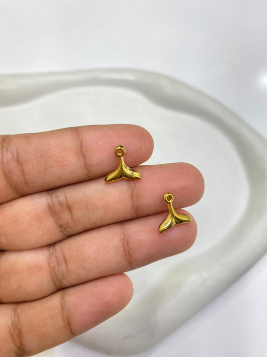 SS 2436 - Whale Fin charm 18k gold  plated Stainless steel ( 1 pc ) Anti tarnish